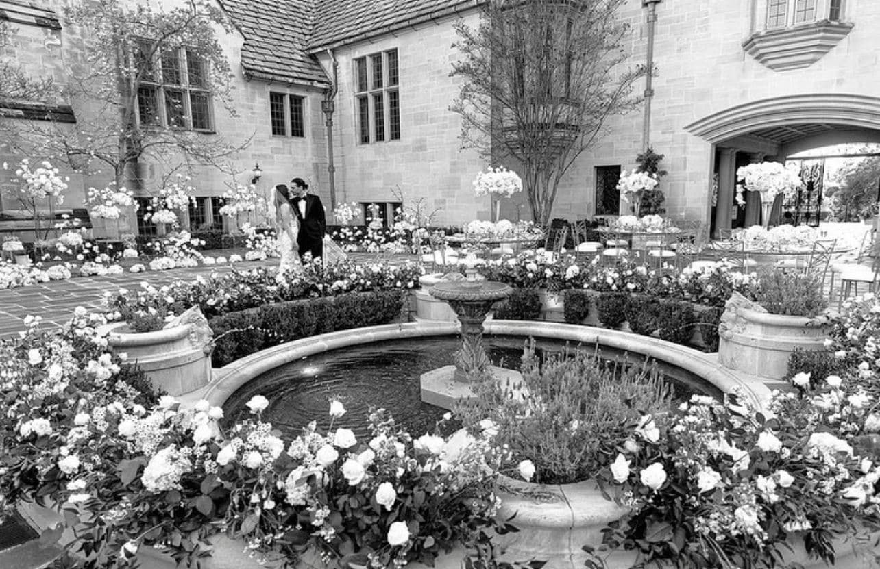 How to Price Florist Delivery Fees: A Complete Guide